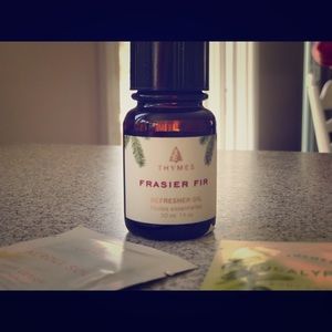 Thymes Refreshing oil